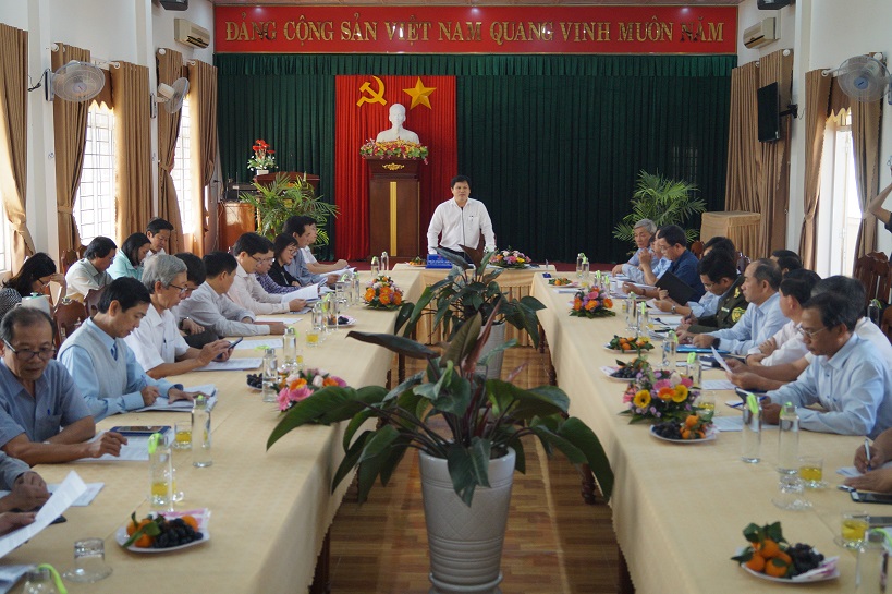 Phó Chủ tịch UBND tỉnh Trần Phước Hiền làm việc với Sở Nông nghiệp và PTNT