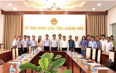 UBND tỉnh Khánh Hòa làm việc với UBND tỉnh Quảng Ngãi về phát triển mô hình nuôi biển