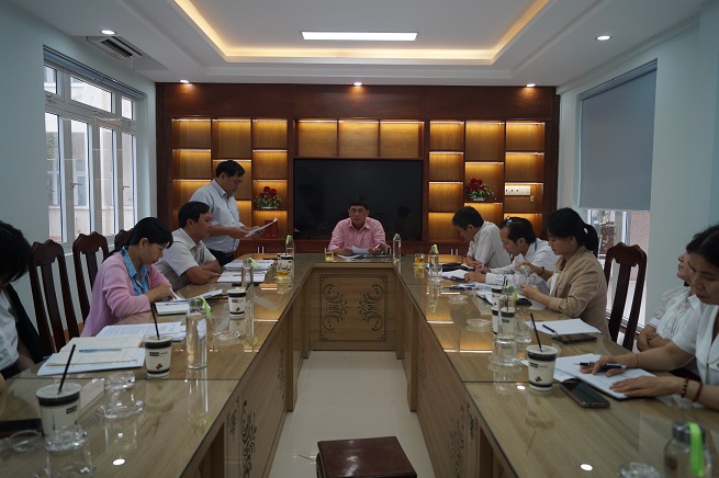 Phó Giám đốc Sở Nông nghiệp và Phát triển nông thôn Nguyễn Quang Trung làm việc với Văn phòng Sở
