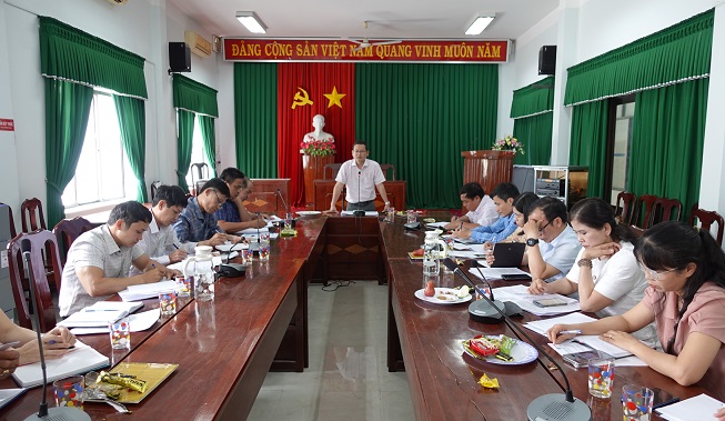 Phó Giám đốc Sở Nông nghiệp và PTNT Nguyễn Đức Bình làm việc với Chi cục Thủy sản về triển khai kế hoạch công tác năm 2024